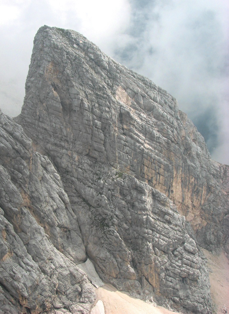 Nad steno (2186 m)