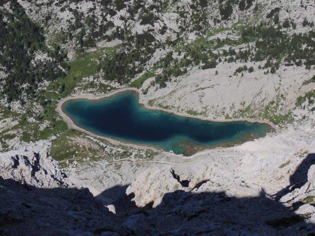 Pečine se pogosto ogledujejo v Dolino Sedmerih jezer, saj so imena teh gora pripadajo nežnejšemu spolu